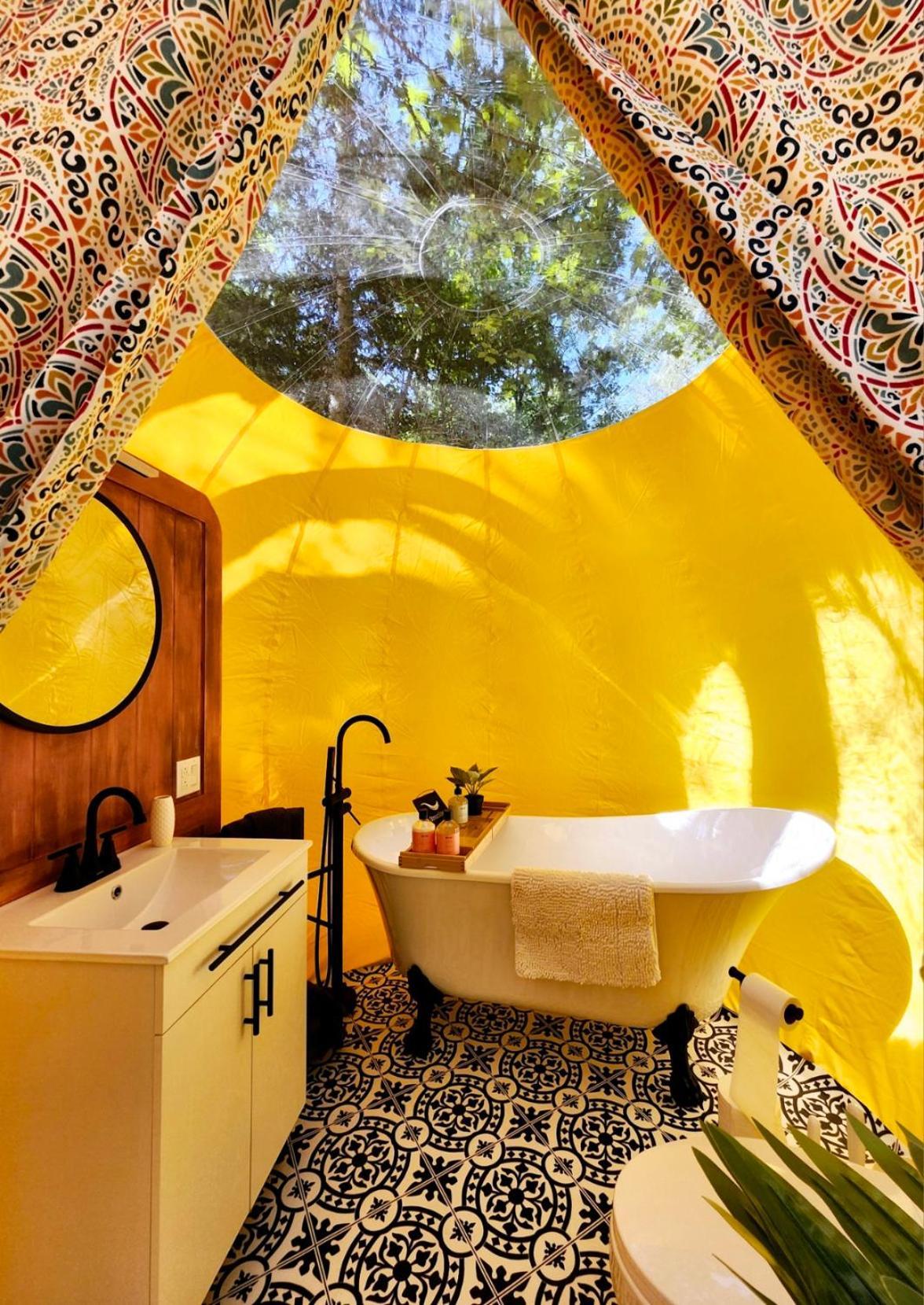Estrella Glamping Otel Caraquet Dış mekan fotoğraf